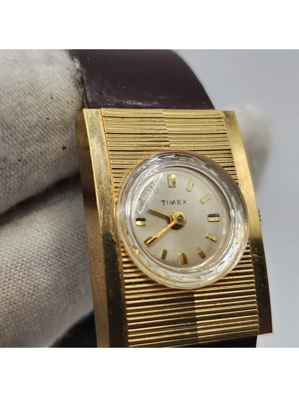 Vintage Timex Mechanical Womens Watch  18mm For Parts Or Repair